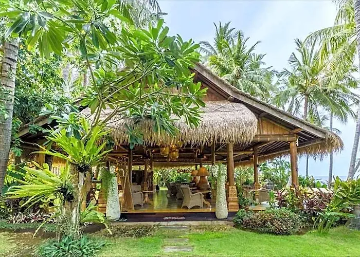 Louka Bali فندق 5*